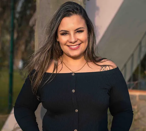 Laura Janarelli, instrutor(a) do The Fools