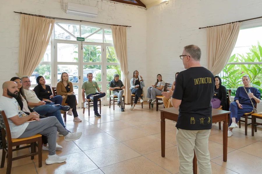 Turma in-company conduzida por instrutor do The Fools