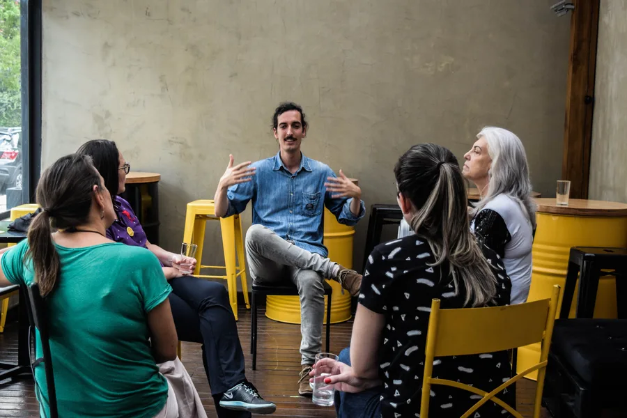 Roda de conversa em inglês na imersão